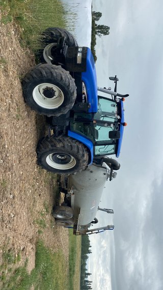 New Holland TM140 tractor