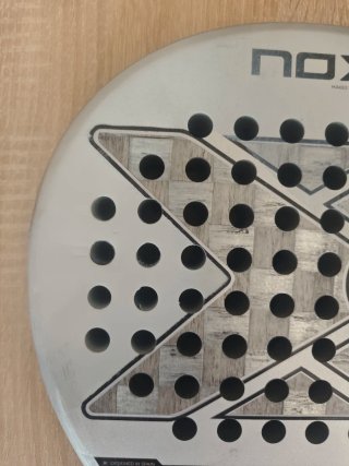 Pala de pádel Nox AT10 18K
