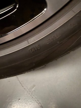Llanta con Rueda Tiguan Pirelli 235/50 R20