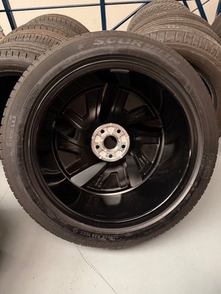 Llanta con Rueda Tiguan Pirelli 235/50 R20