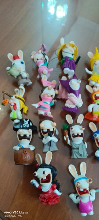 Lote de muñecos Rabbids de catorce figuras