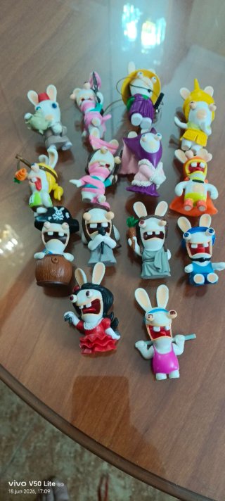 Lote de muñecos Rabbids de catorce figuras