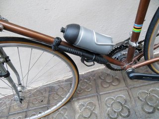 Bicicleta de carreras vintage marrón