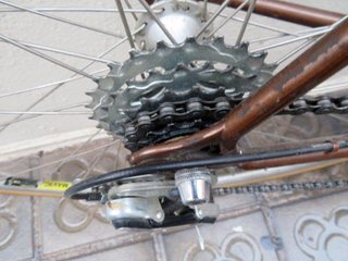 Bicicleta de carreras vintage marrón