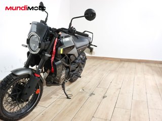 HUSQVARNA SVARTPILEN 125 ABS