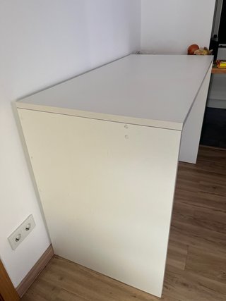 Mesa alta para comer, estudio o taller.