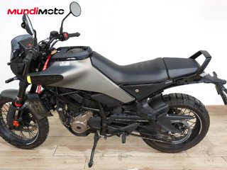 HUSQVARNA SVARTPILEN 125 ABS