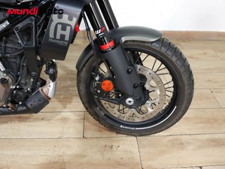 HUSQVARNA SVARTPILEN 125 ABS