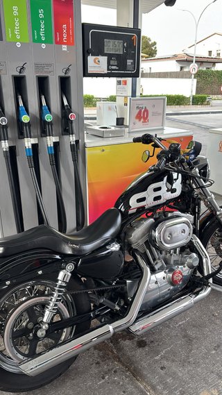 Harley Davidson Sportster 883