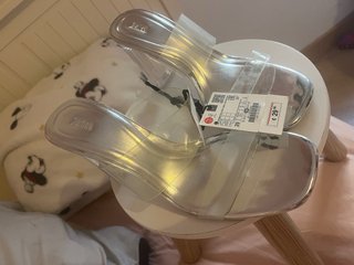 Sandalias tacón ZARA transparentes