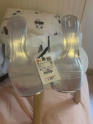 Sandalias tacón ZARA transparentes