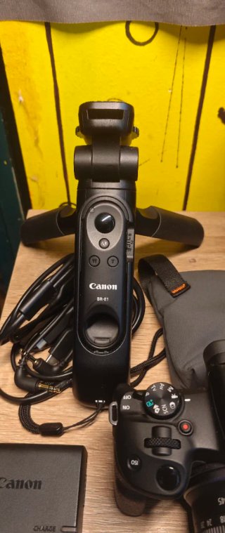 Kit Canon R50 + DJI Mic + Extras (Garantía)