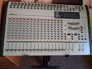 Mesa de mezclas Bell MDU 1402