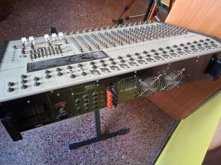 Mesa de mezclas Bell MDU 1402