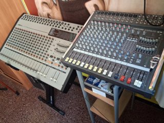 Mesa de mezclas Bell MDU 1402