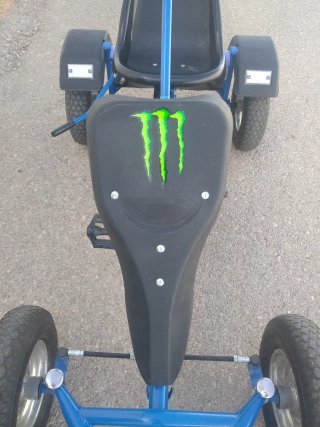 Coche de pedales para dos
