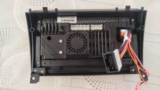 Pantalla Android Peugeot 407 y panel de control