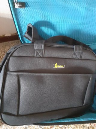 MALETA TROLLEY CON ASA TELESCÓPICA Y RUEDAS. NUEVA