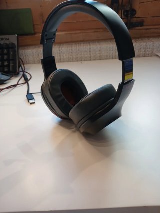Auriculares Bluetooth Negros y Rojos