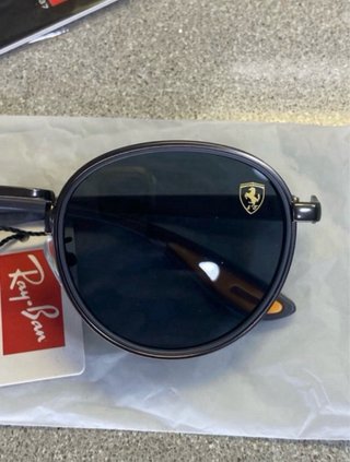 Gafas Ray-Ban  Ferrari Negras gris.