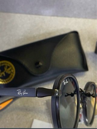 Gafas Ray-Ban  Ferrari Negras gris.