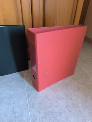2 Carpetas Archivadoras DIN A4 (Roja y Negra)