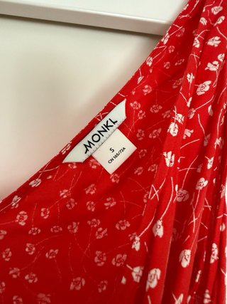 Mono rojo de tirantes Monki.