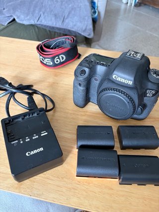 Canon EOS 6D Full Frame + Accesorios