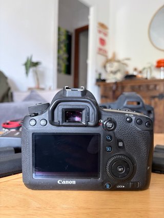 Canon EOS 6D Full Frame + Accesorios