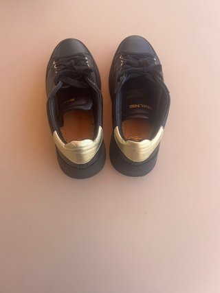 Zapatillas plataforma negras y doradas Talla 38