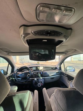 Peugeot 807 2012
