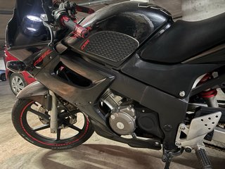 Honda CBR 125cc Sportbike Negra