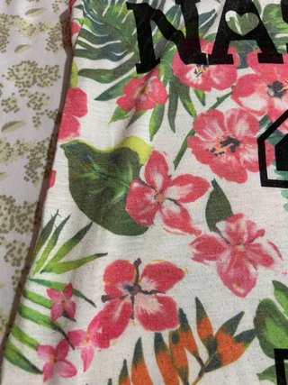 Camiseta tirantes floral bershka talla XS