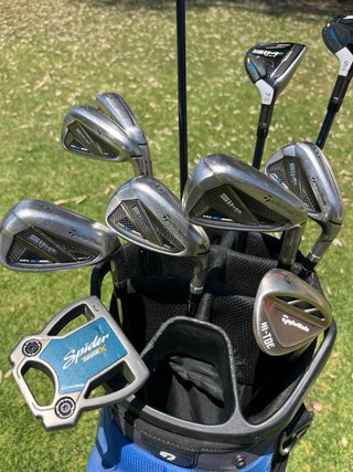 JUEGO COMPLETO TAYLORMADE SIM2MAX +SPIDER + BOLSA