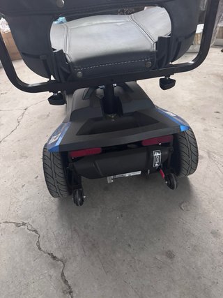 Scooter eléctrico 4 ruedas personas mayores