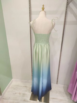 Vestido largo verde degradado invitada