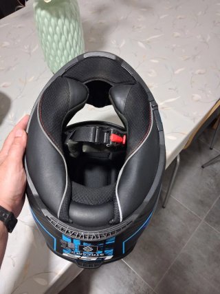 Cascos de moto homologados talla M, 70€ cada uno
