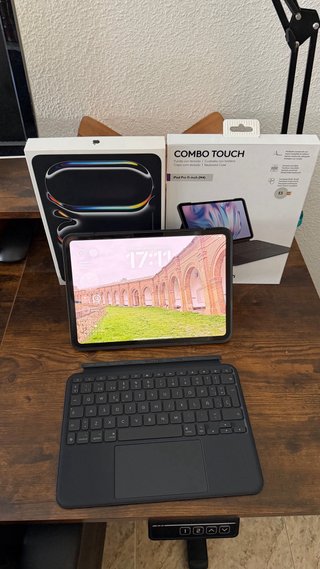 iPad Pro 11 M4 512 + Teclado Logitech + pencil Pro