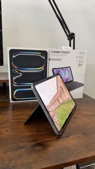 iPad Pro 11 M4 512 + Teclado Logitech + pencil Pro