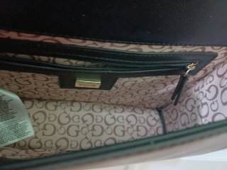 Bolso Guess Negro y Multicolor