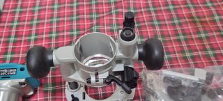 Fresadora Makita 18V con accesorios