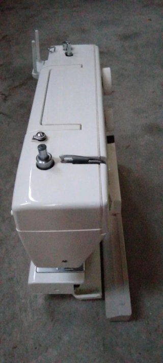 Máquina de coser Alfa, para reparar
