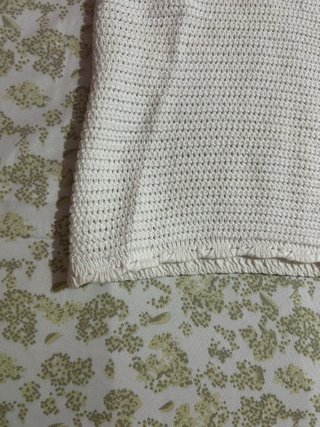 Camiseta blanca de crochet sin mangas talla S