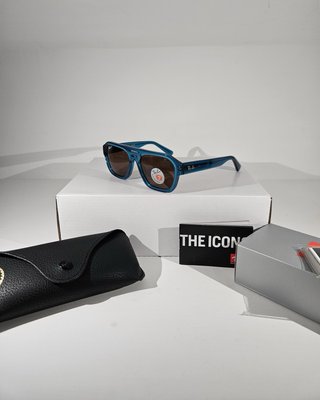 Occhiali Ray Ban Corrigan Blu Trasparent