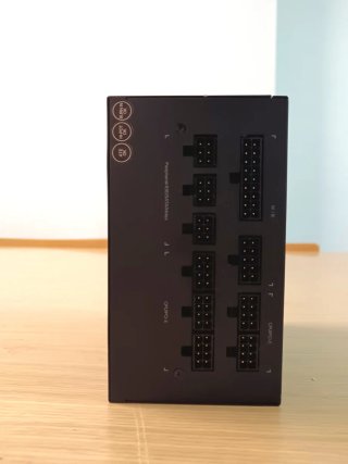Fuente de Alimentación Gigabyte P750GM