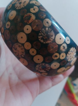 Bracciale in legno decorato