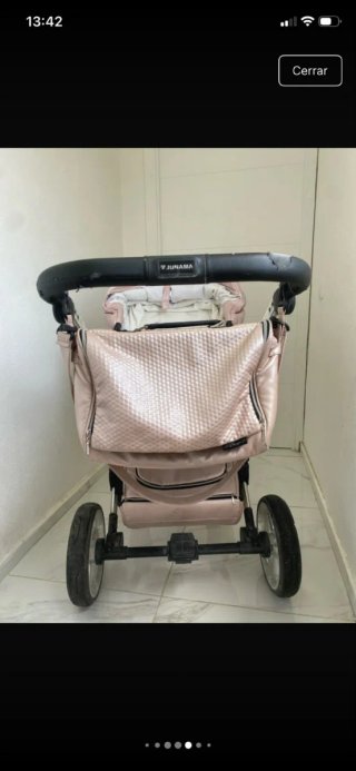 Carro de bebé rosa