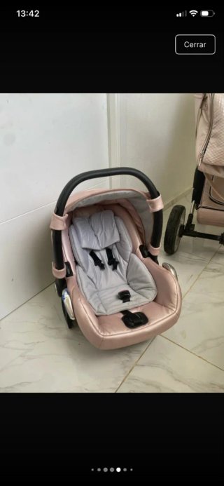 Carro de bebé rosa