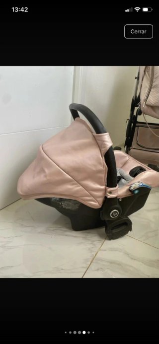 Carro de bebé rosa