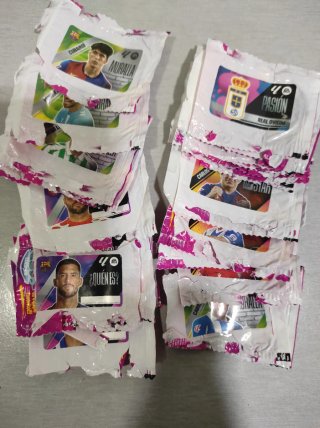 Lote 45 cromos CHICLE LA LIGA 2025-26 SIN REPETIR